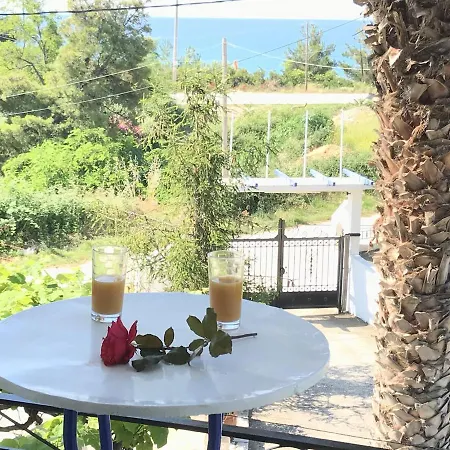 Ξενοδοχείο με διαμερίσματα Armeno