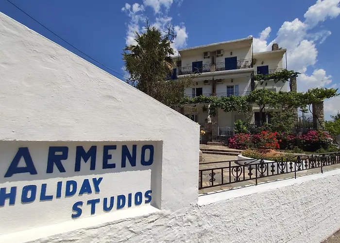 Ξενοδοχείο με διαμερίσματα Armeno 3*